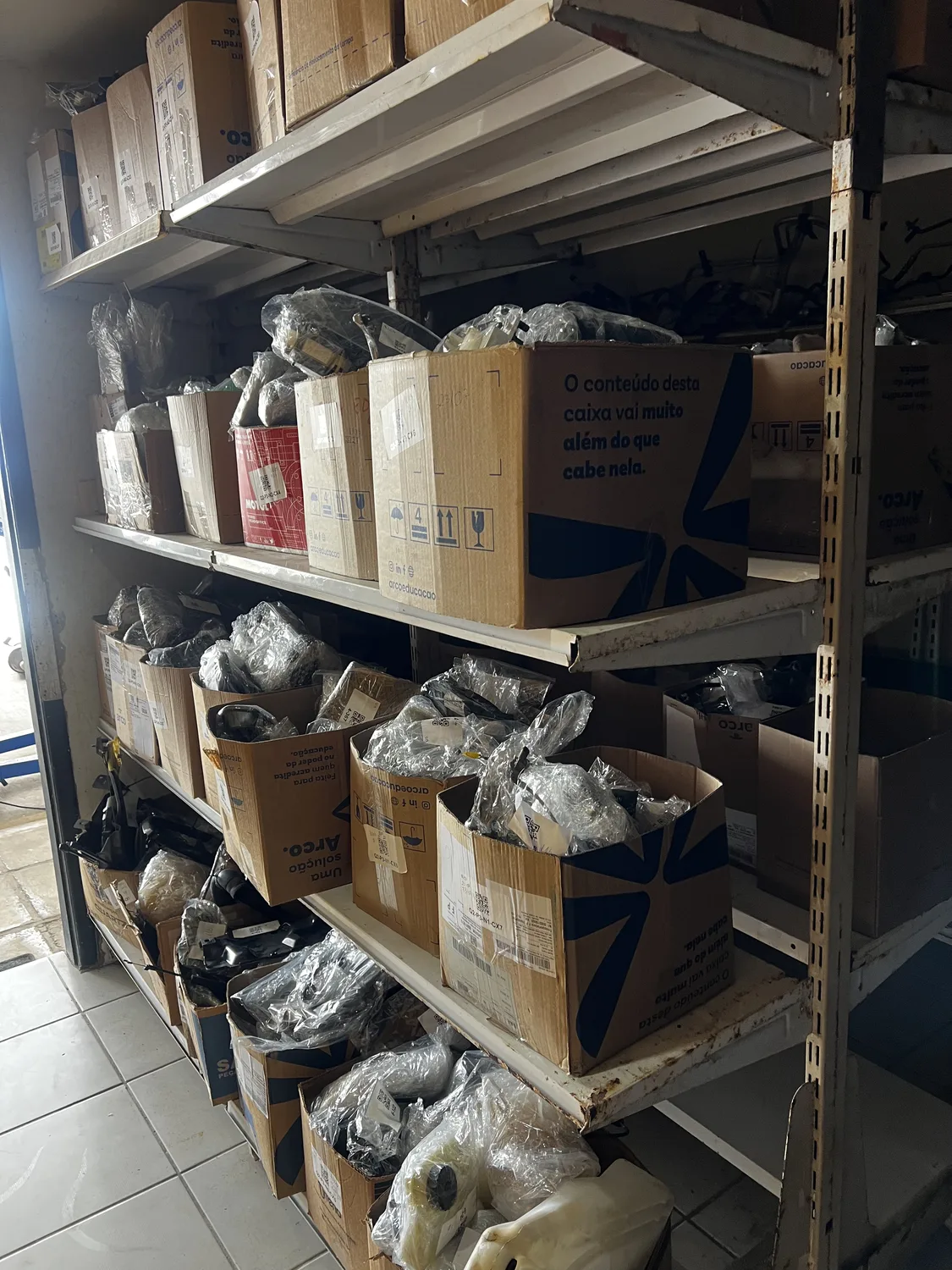 Estoque real de peças da Recife Automotiva